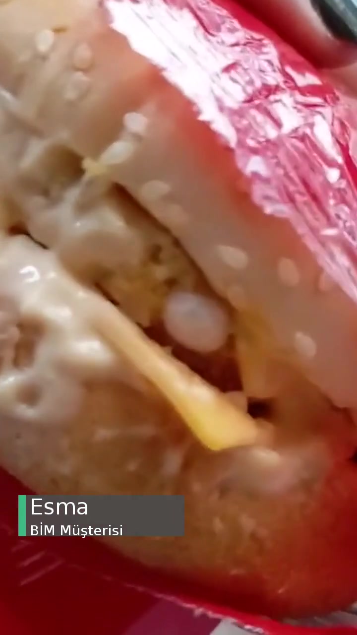 BİM'den Alınan Küflü Burger videonun kapak resmi
