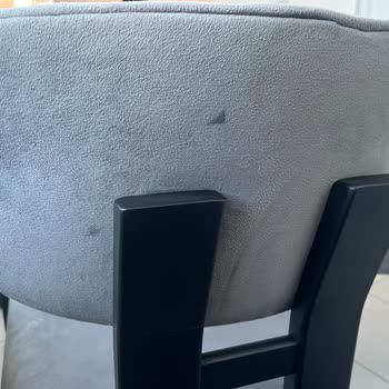 Ayıplı Kolsuz Sandalyeler Sürekli Tamir Ediliyor Ve İade Reddediliyor