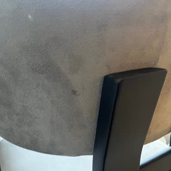 Ayıplı Kolsuz Sandalyeler Sürekli Tamir Ediliyor Ve İade Reddediliyor