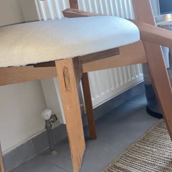 Hasarlı Sandalyelerin Değişimi İçin Acil Çözüm Talebi