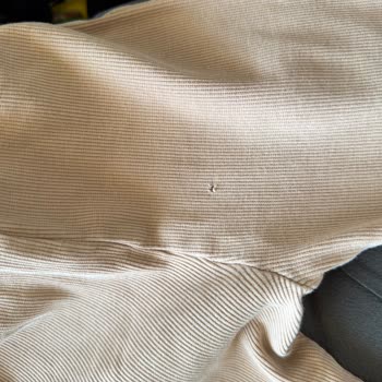 Beko Çamaşır Makinesinde Kıyafetlerde Delik Oluşması Ve İade Talebi