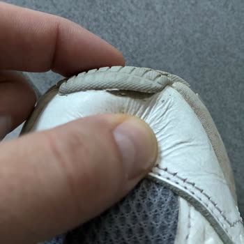 Adidas Ayakkabım Kısa Sürede Yırtıldı, İade Ve Değişim Talebi