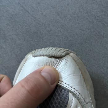 Adidas Ayakkabım Kısa Sürede Yırtıldı, İade Ve Değişim Talebi