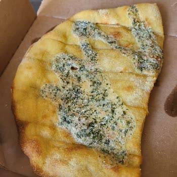 Sarımsaklı Ekmek Kuru Ve Sert Geldi, Kalite Beklentisi Karşılanmadı