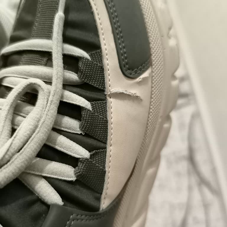 Ayakkabımda Üretim Hatası Ve 24 Aylık Garanti Reddi