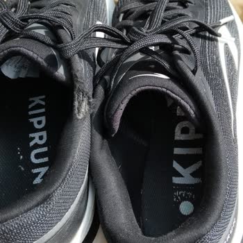 Decathlon Mağazasında Ayıplı Spor Ayakkabı Ve Fatura İhmaline Karşı Şikayet