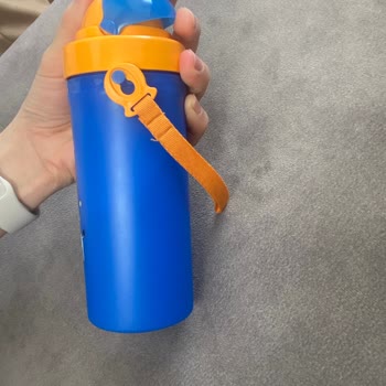 Kırılan Kapak Nedeniyle Wee Baby Zürafa Desenli Suluk İçin Yedek Parça Talebi