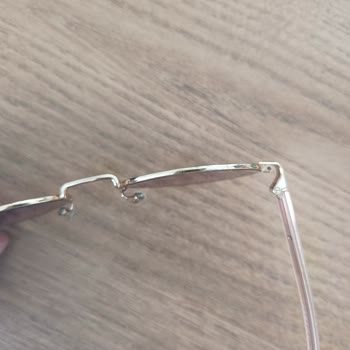 Garanti Süresi Henüz Dolmadan Oksitlenen Gözlük Çerçevesi İçin Ücretsiz Değişim Talebi