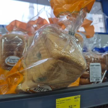 BİM Şubesinde Küflü Tost Ekmeği Rafta Bırakılması