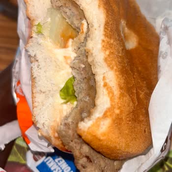 Ordu Ünye AVM Burger King Şubesinde Bozulmuş Köfteburger, Gıda Güvenliği Sorunu