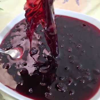 Aro Vişne Reçelinde Poşet Parçası Çıktı: Hijyen Ve Sağlık Endişesi