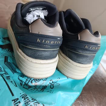 Temizlik Ürünleriyle Yapılan Bakım Sonrası Ayakkabıda Beyaz Lekeler Ve Değişim İsteği