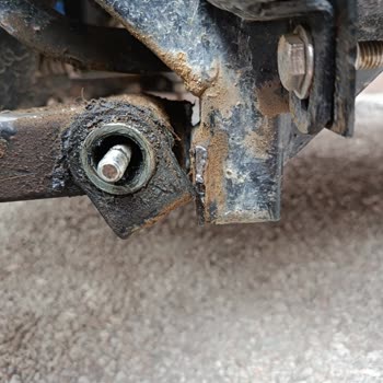 Arora Derya XLT48 Üç Tekerlekli Motorun Makas Kulağında Sürekli Kırılma Ve Kalitesiz Ürün Şikayeti