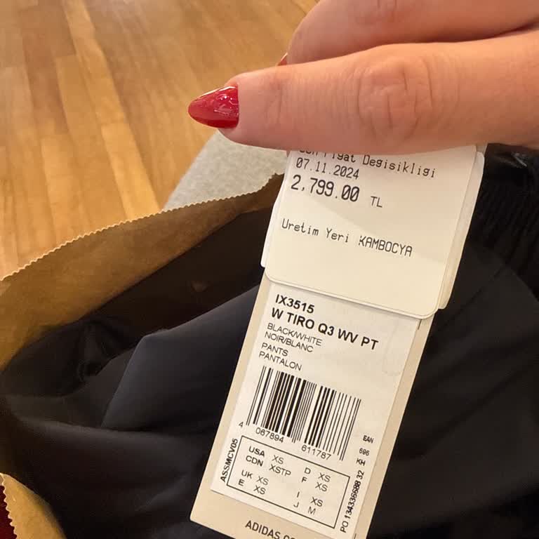 Adidas Mağazasında İade İşlemi Reddine Ve Kaba Tavırına Karşı Şikayet