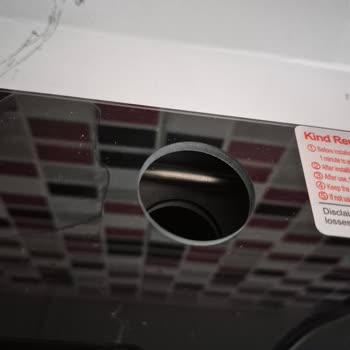 Akıllı Tuvalet Koltuğunda Eksik Sifon Düğmesi Ve Cevapsız İletişim