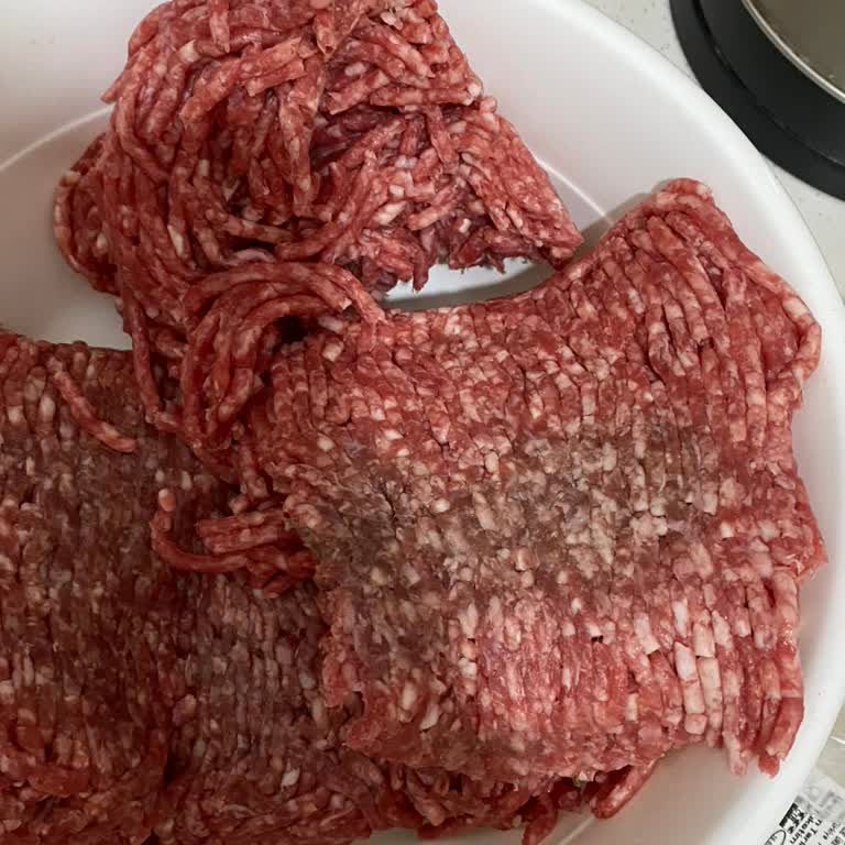 Köfteci Yusuf Şubesinde Satılan Kıyma Çabuk Bozuldu, İade Talebi