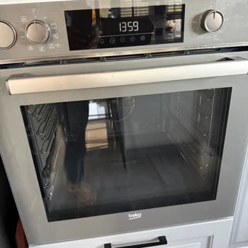 Beko Ankastre Fırın İç Yüzeyinde Soyulma Ve Ürün Değişimi Talebi