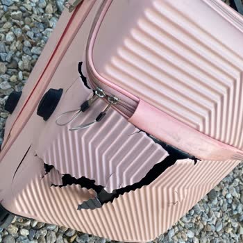 Balıkesir Uludağ Turizm'de Kırılan Valiz Ve Kaba Personel Davranışı