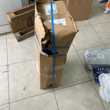 Dyson V15 Servisinde Orijinal Kutunun Hasar Görmesi Ve Telafi Talebi