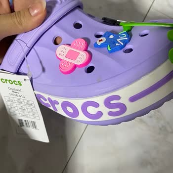 Instagram'dan Alınan Crocs Terlikte Kalite Sorunu Ve İade Engeli