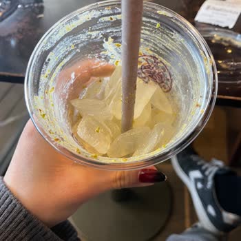 Buz Dolu Gofrik Ice Latte’da Az İçerik Ve Ücret Performans Hayal Kırıklığı