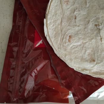 A101 Kapıda Üretim Hatası Nedeniyle Lavaş Paketi Ayıplı, İade Reddi