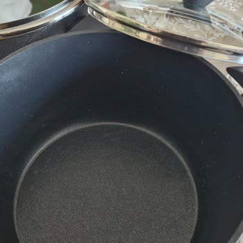 Madame Coco Granit Tencere Setinde Kaplama Soyulması Ve Değişim Talebi