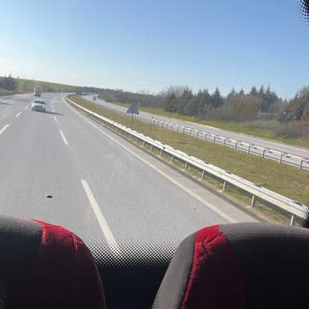 Havalandırmasız Ve Tozlu Otobüs Nefes Almayı Zorlaştırıyor