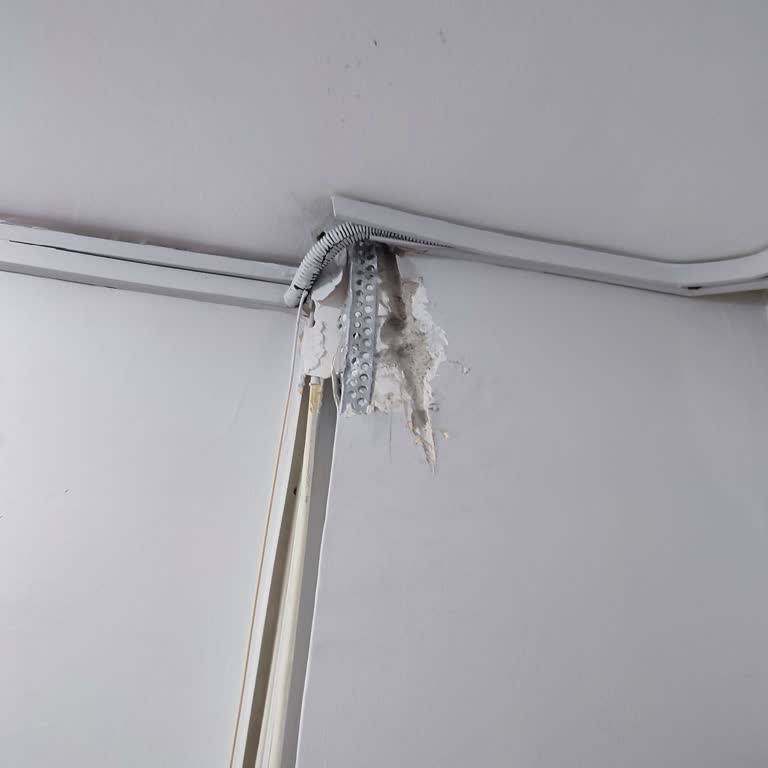 Türk Telekom Fiber Çalışması Kolona Zarar Verdi, Onarım Yapmadı