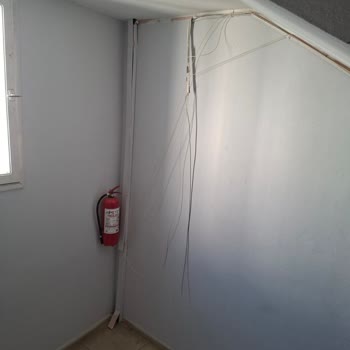 Turkcell Sezginer'in Apartman Kablo Kanallarını Kırması Ve Onarım Yapmaması