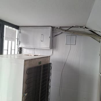 Turkcell Sezginer'in Apartman Kablo Kanallarını Kırması Ve Onarım Yapmaması