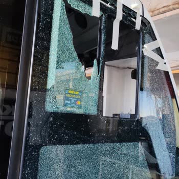 Petrol Ofisi Otomatik Yıkama Makinesinin Arızası Cam Patlamasına Yol Açtı