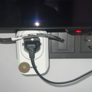 LG OLED TV'de Sürekli Yatay Çizgiler Ve Garanti Dışı Ücretsiz Değişim Talebi