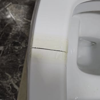Bocchi Fenice Toilet Seat Cracked Twice During Normal Use