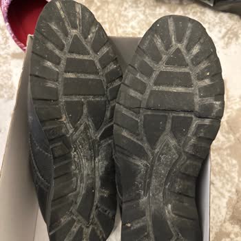 Ayakkabı Tabanı Bir Yılda Yarıldı, Üç Defa Reddedilen Değişim Talebi