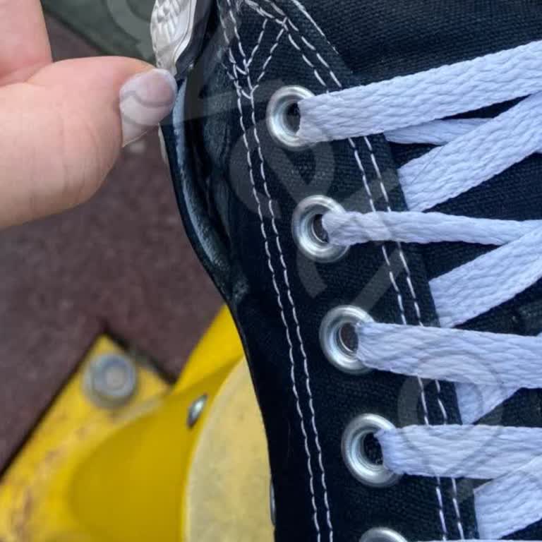 SuperStep'ten Satın Alınan Converse Ayakkabıda Erken Yıpranma Ve Renk Solması