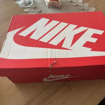 Boyner'den Gelen Kullanılmış Nike Air Max Ayakkabı Şikayeti