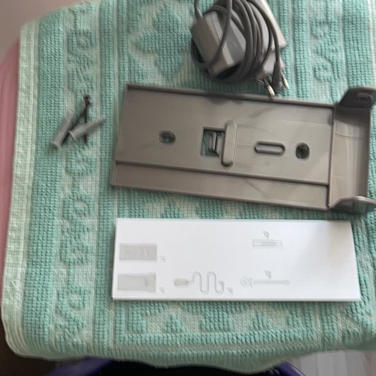 Dyson V15 Süpürge Duvar Aparatı Eksikliği İçin Hızlı Çözüm Talebi