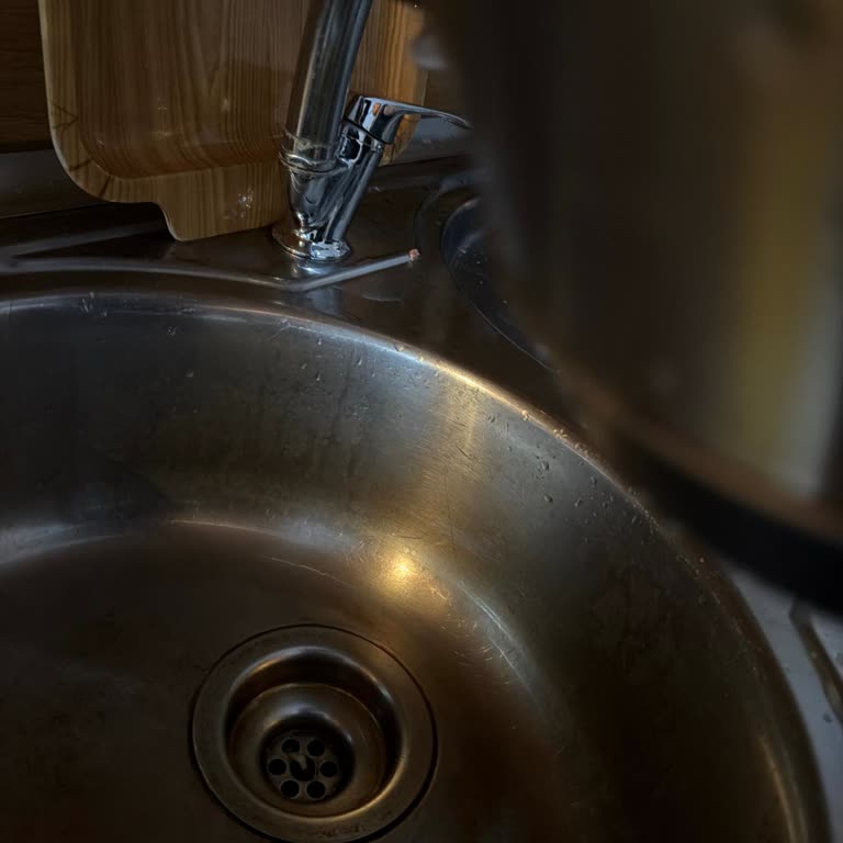 Anpa Gross Market Kusurlu Çaycı Satışı Yapıyor