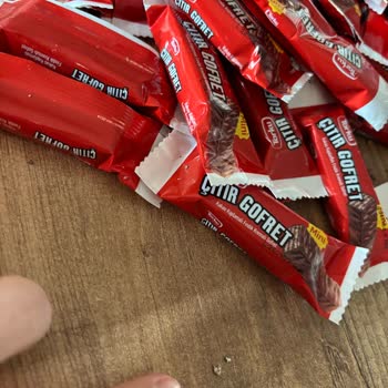 Torku Çıtır Gofret Mini Ürününde Toz Gofret Ve Açık Çikolata Sorunu