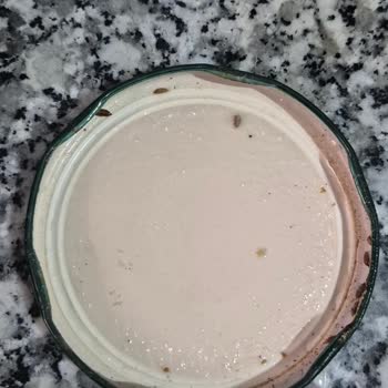 Tat Bezelye Konservesinde Kurt Görüldü, Gıda Güvenliği Endişesi