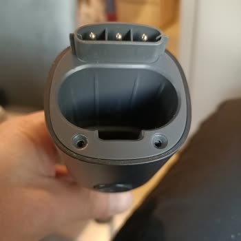 Garanti Süresi Devam Eden Electrolux Süpürge Boru Parçasının Kırılması Ve Ücretsiz Değişim Talebi