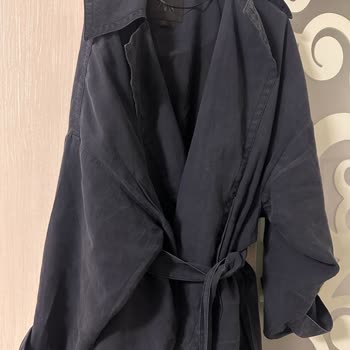 Zara Trençkotu İlk Yıkamada Deforme Oldu, Çözüm Sunulmadı