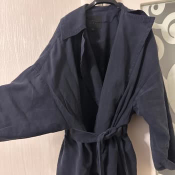 Zara Trençkotu İlk Yıkamada Deforme Oldu, Çözüm Sunulmadı