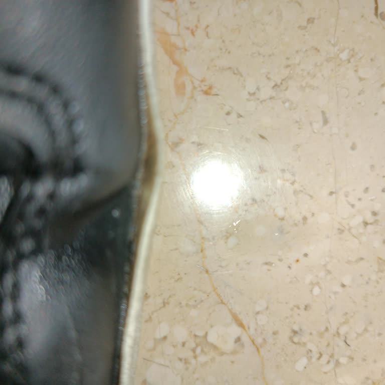 Kısa Sürede Açılan Tabanı Olan Çocuk Ayakkabısı İçin Değişim Talebi