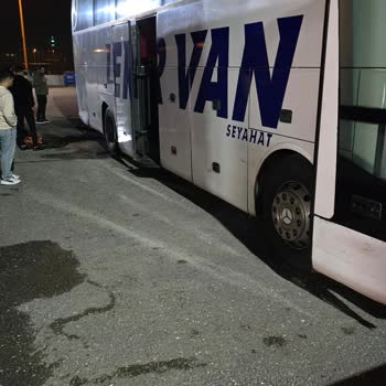 Lider Van Turizm Arızalı Otobüs Ve Bilet İptali Nedeniyle Zarar Tazmini Talebi