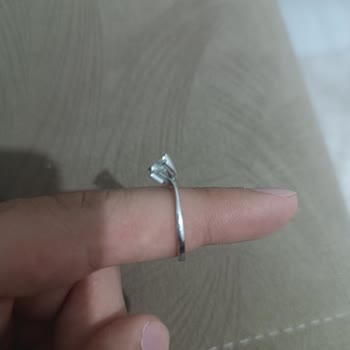 Kısa Sürede Eğilen Tek Taş Pırlanta Yüzük İçin Ücretsiz Değişim Talebi