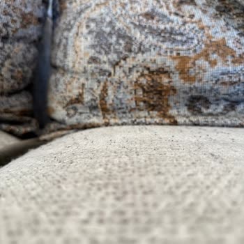 Koltuk Takımında Deformasyon, Tüylenme Ve Yanlış Renk Teslimatı