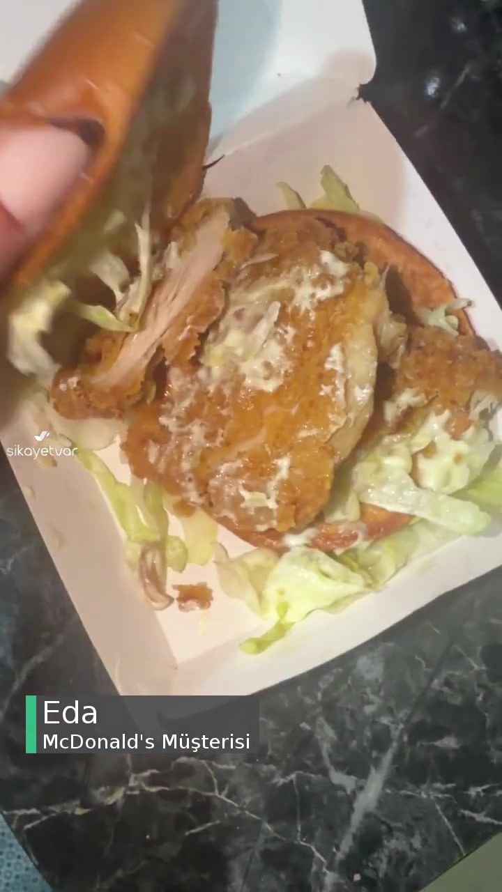 McDonald's Bayat, Beklemiş Ürün Gönderiyor videonun kapak resmi