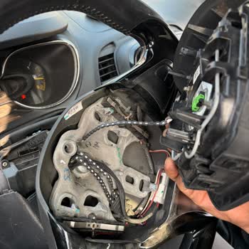 Ekspertiz Sonrası Hava Yastığı Kablosu Koparıldı Ve Araç Dağınık Teslim Edildi